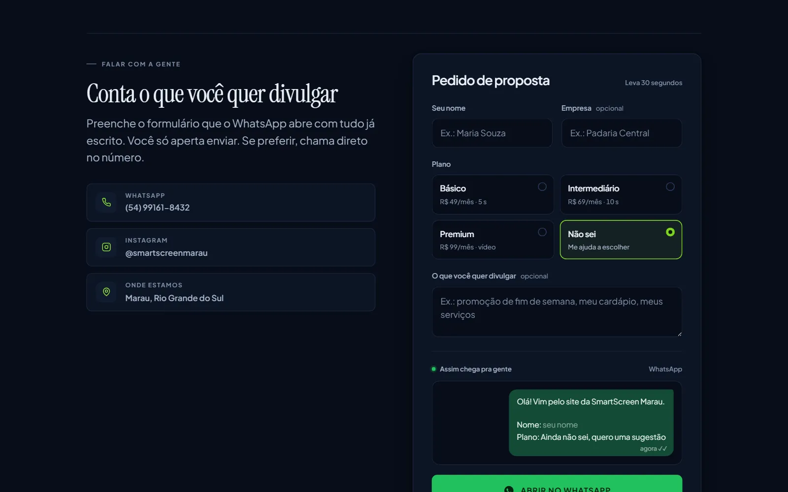 Formulário de pedido de proposta ao lado da prévia de como a mensagem vai chegar no WhatsApp.